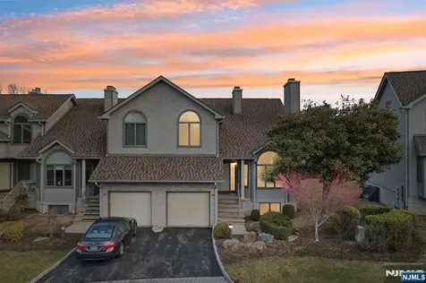 306 Cedar Court Norwood NJ 07648