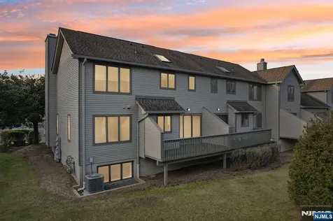 306 Cedar Court Norwood NJ 07648