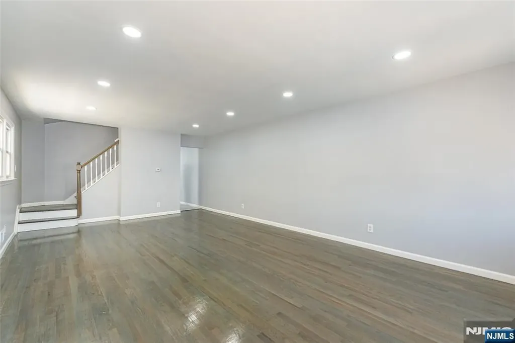 20 Isabella Avenue Bayonne NJ 07002