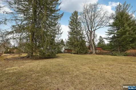 8 Sparrowbush Road Mahwah NJ 07430