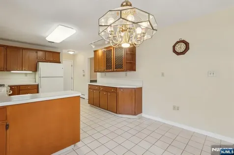 8 Sparrowbush Road Mahwah NJ 07430