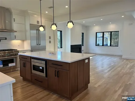 11 Columbus Avenue Closter NJ 07624