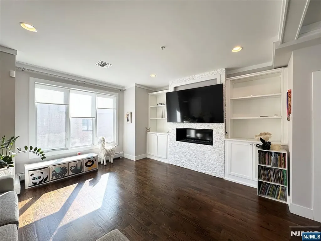 150 Cedar Street Fort Lee NJ 07024
