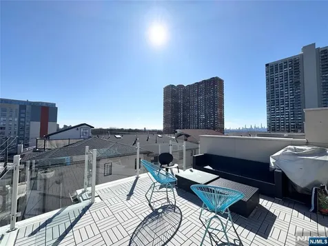 150 Cedar Street Fort Lee NJ 07024