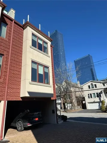 150 Cedar Street Fort Lee NJ 07024