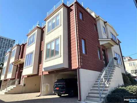150 Cedar Street Fort Lee NJ 07024