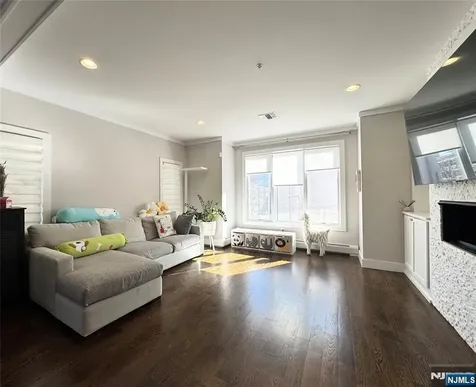 150 Cedar Street Fort Lee NJ 07024