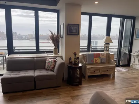 100 Carlyle Drive Cliffside Park NJ 07010
