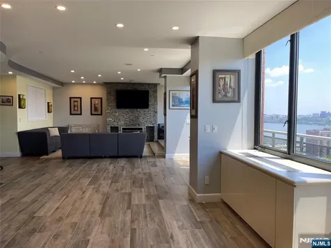 100 Carlyle Drive Cliffside Park NJ 07010