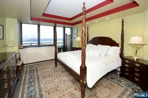 100 Carlyle Drive Cliffside Park NJ 07010