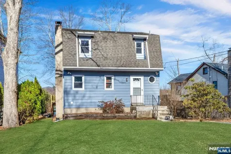 119 Lake Shore Drive West Milford NJ 07421
