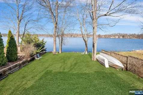 119 Lake Shore Drive West Milford NJ 07421
