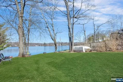 119 Lake Shore Drive West Milford NJ 07421