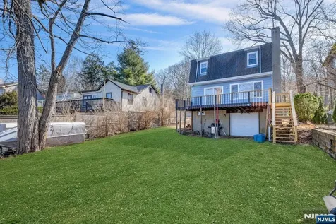 119 Lake Shore Drive West Milford NJ 07421