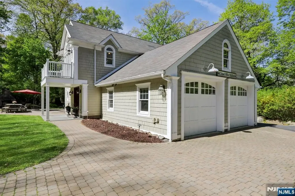 41 Snow Drive Mahwah NJ 07430