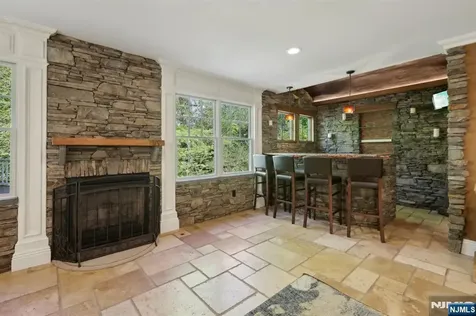 41 Snow Drive Mahwah NJ 07430