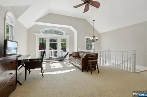 41 Snow Drive Mahwah NJ 07430