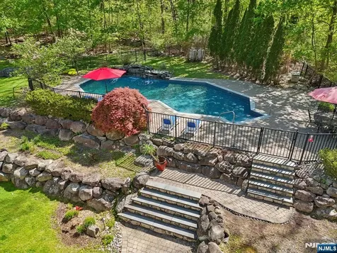 41 Snow Drive Mahwah NJ 07430