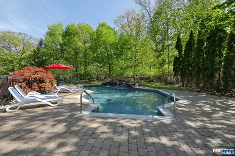 41 Snow Drive Mahwah NJ 07430