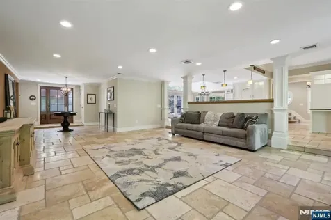 41 Snow Drive Mahwah NJ 07430