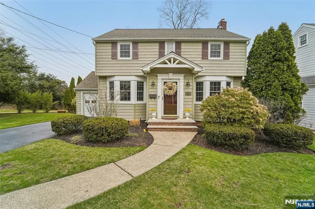 27 Highland Road Glen Rock NJ 07452