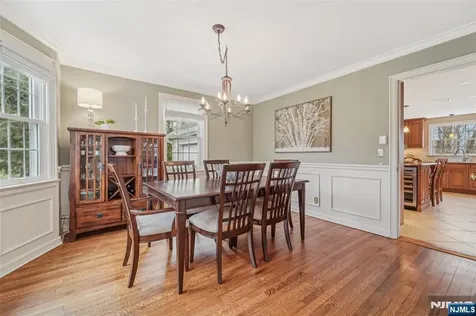 27 Highland Road Glen Rock NJ 07452