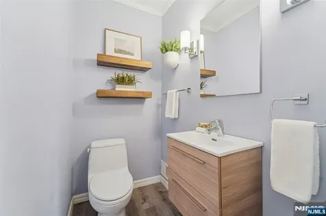 27 Highland Road Glen Rock NJ 07452