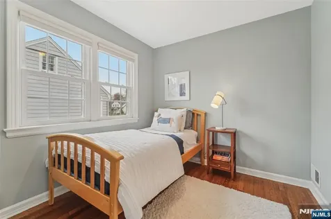 27 Highland Road Glen Rock NJ 07452