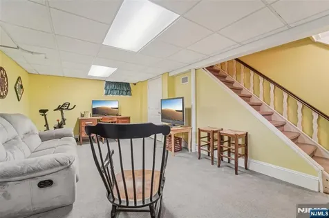27 Highland Road Glen Rock NJ 07452