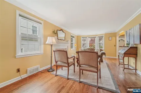27 Highland Road Glen Rock NJ 07452