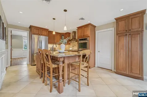 27 Highland Road Glen Rock NJ 07452