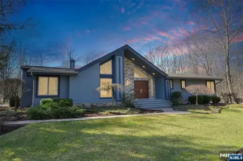 54 Mill Glen Road Upper Saddle River NJ 07458