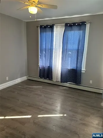 1041 Hunterdon Street Newark NJ 07112