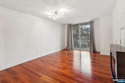1077 River Road Edgewater NJ 07020