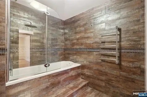 1077 River Road Edgewater NJ 07020