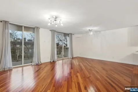 1077 River Road Edgewater NJ 07020
