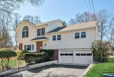 156 Jeffer Court Ridgewood NJ 07450