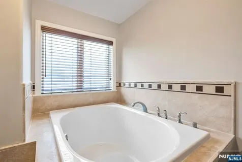 156 Jeffer Court Ridgewood NJ 07450