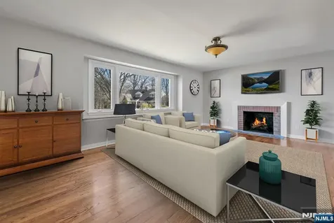156 Jeffer Court Ridgewood NJ 07450