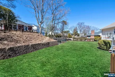 156 Jeffer Court Ridgewood NJ 07450