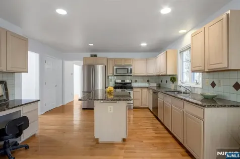34 Knickerbocker Lane Old Tappan NJ 07675