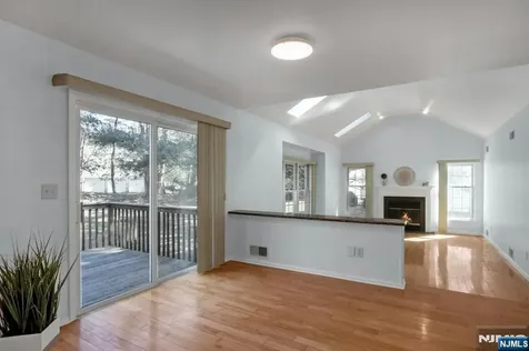 34 Knickerbocker Lane Old Tappan NJ 07675