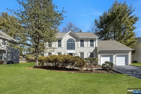 34 Knickerbocker Lane Old Tappan NJ 07675