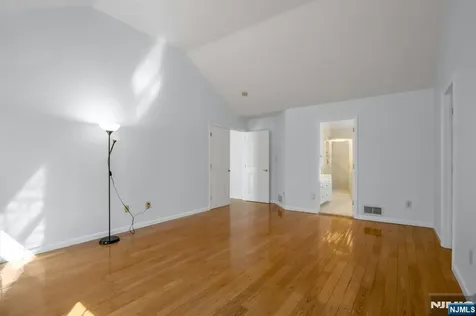 34 Knickerbocker Lane Old Tappan NJ 07675