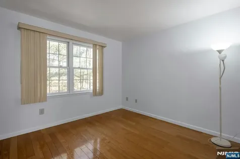 34 Knickerbocker Lane Old Tappan NJ 07675