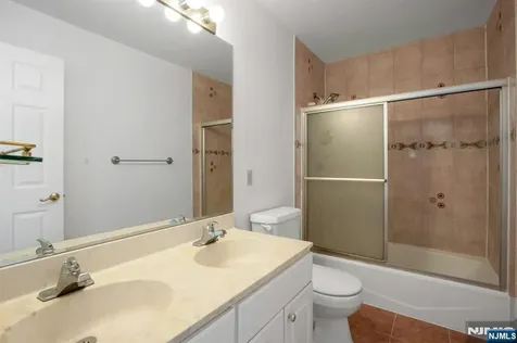 34 Knickerbocker Lane Old Tappan NJ 07675