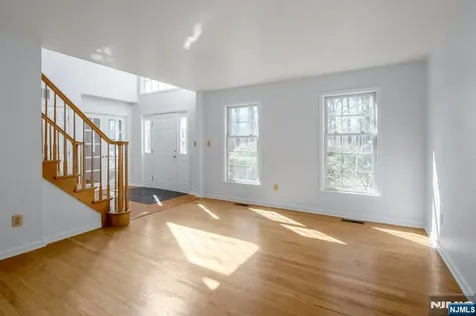 34 Knickerbocker Lane Old Tappan NJ 07675