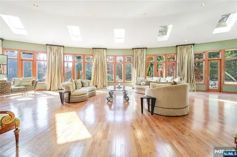 50 Rolling Ridge Road Upper Saddle River NJ 07458