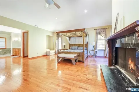50 Rolling Ridge Road Upper Saddle River NJ 07458