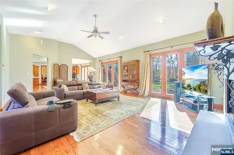 50 Rolling Ridge Road Upper Saddle River NJ 07458